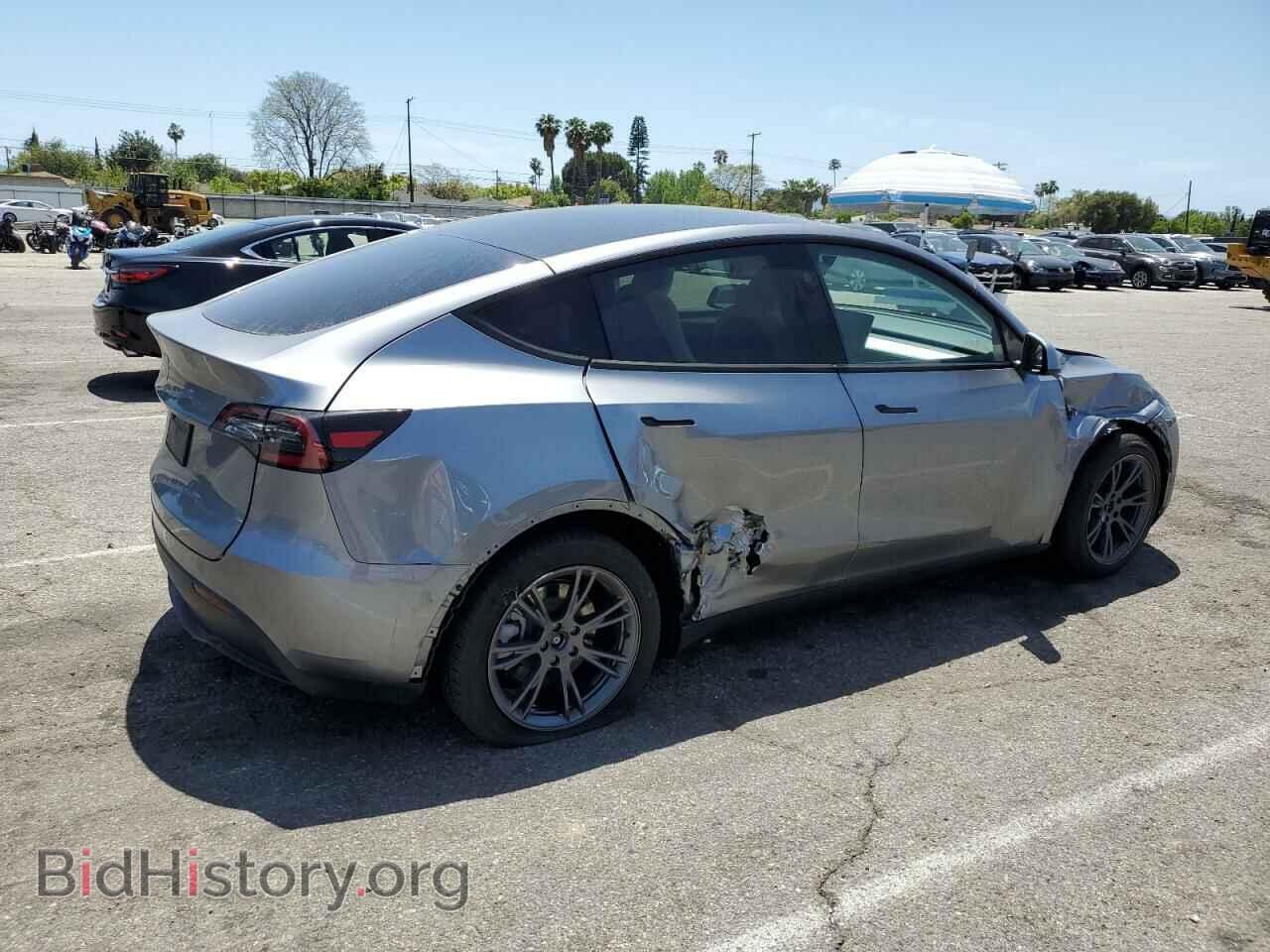 2025 TESLA MODEL Y - VIN: 7SAYGDED6SF253901 - Photo 3
