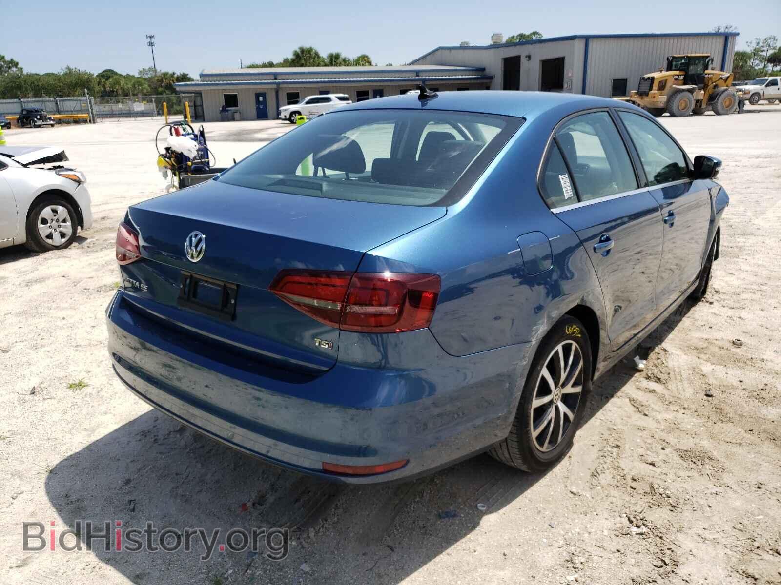2017 VOLKSWAGEN JETTA - VIN: 3VWDB7AJ0HM375906 - Фото 4