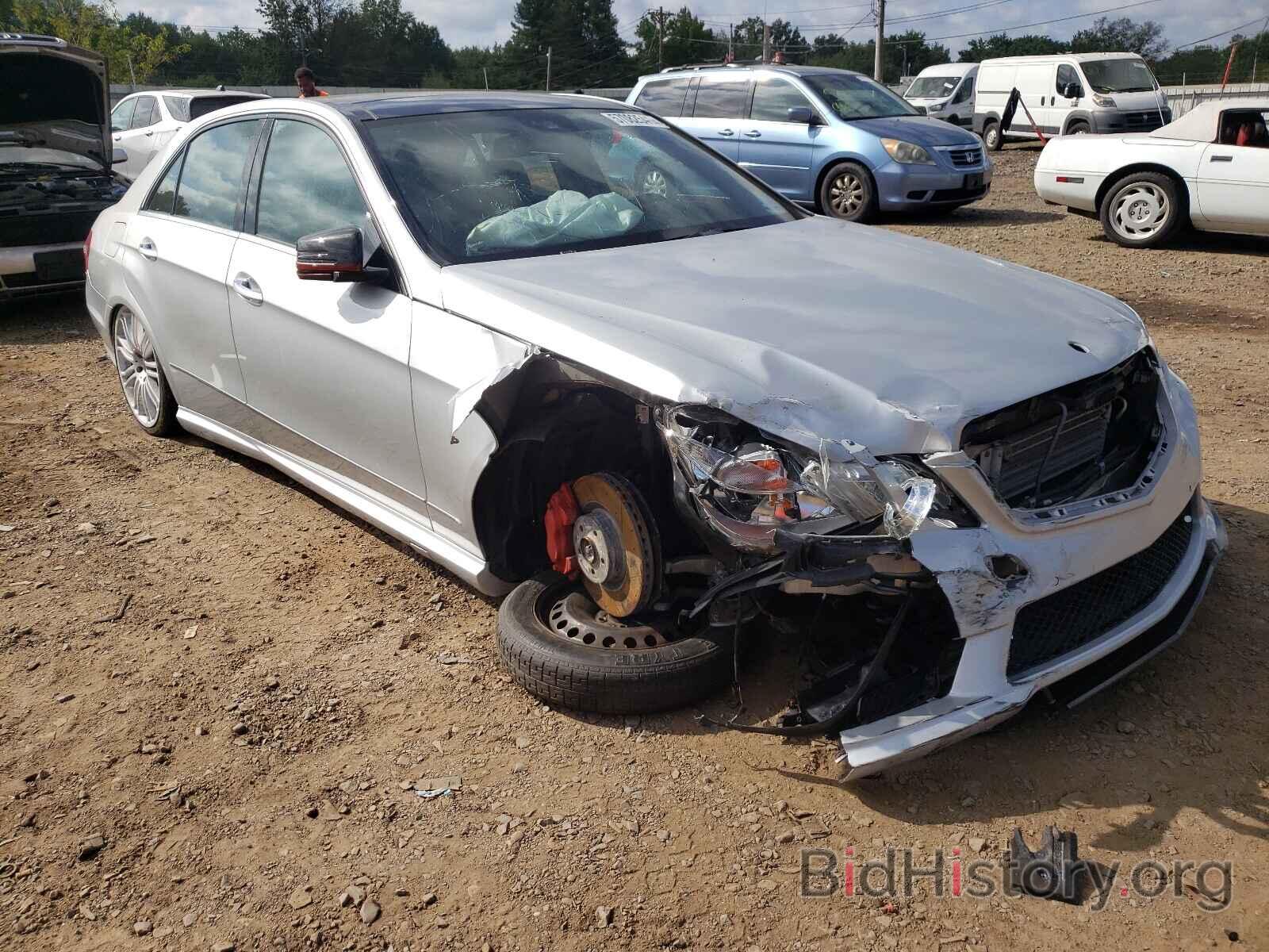 Photo WDDHF9ABXBA277683 - MERCEDES-BENZ E-CLASS 2011