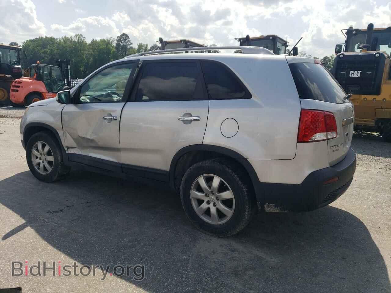 2011 KIA SORENTO - VIN: 5XYKTDA29BG107519 - Фото 2