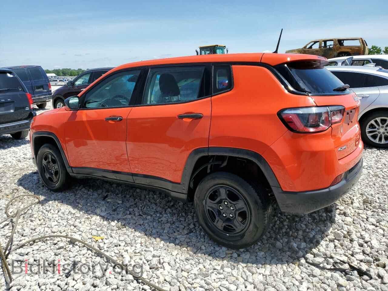 2018 JEEP COMPASS - VIN: 3C4NJDAB1JT192379 - Фото 2