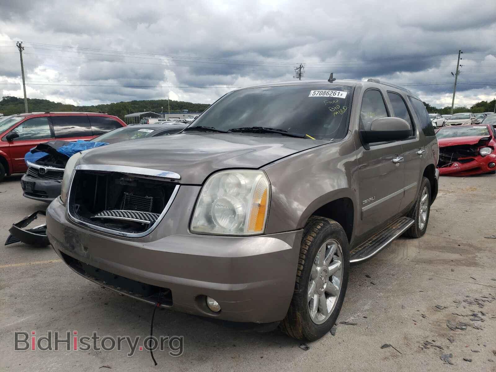 2011 GMC YUKON - VIN: 1GKS2EEF3BR234634 - Фото 2