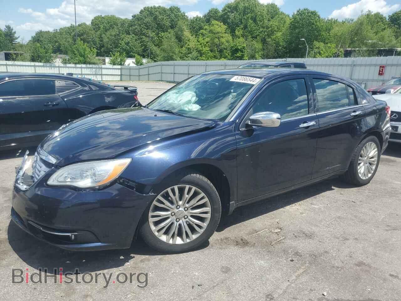 Photo 1C3BC2FB1BN533800 - CHRYSLER 200 2011