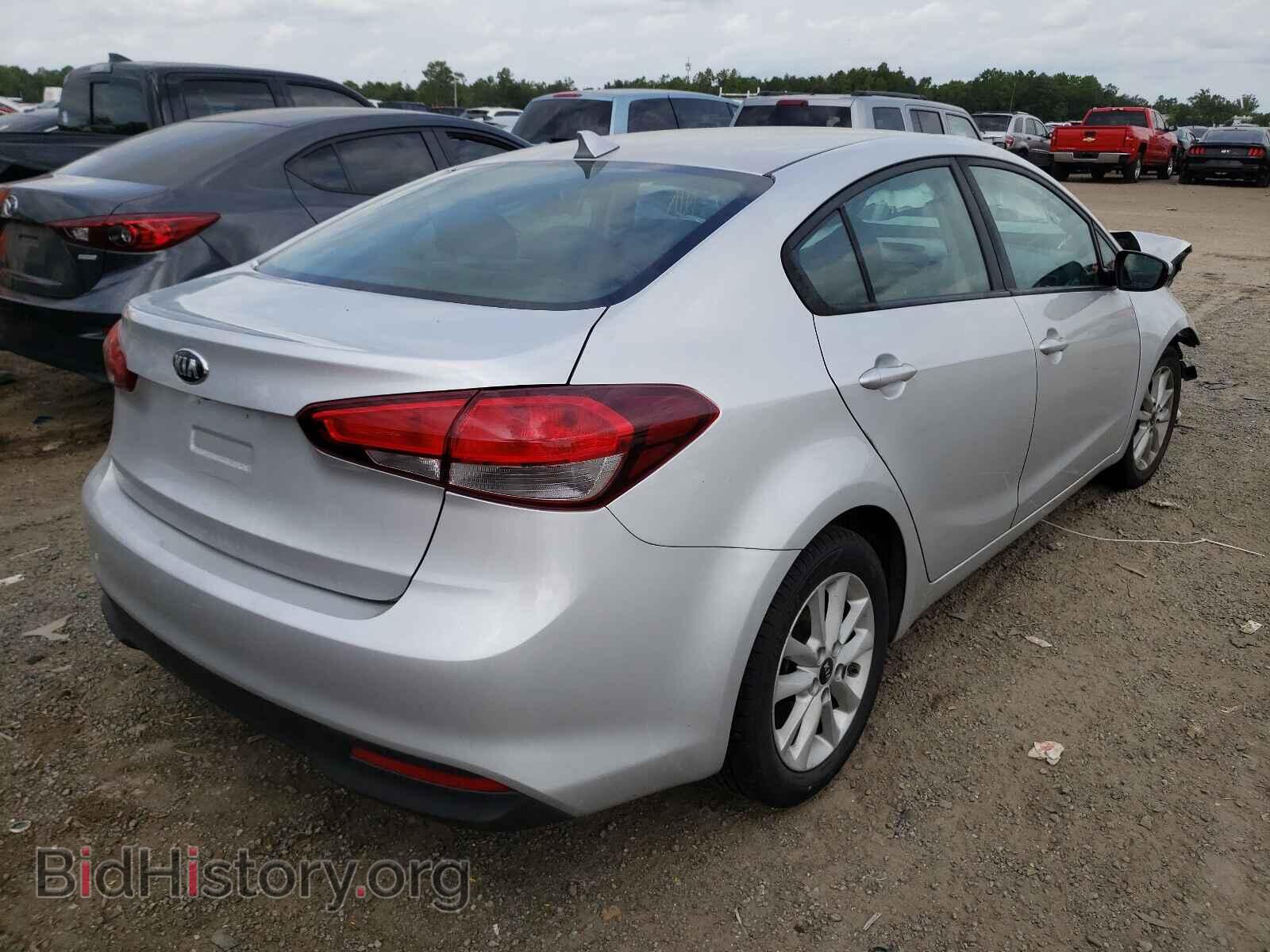 2017 KIA FORTE - VIN: 3KPFL4A70HE078012 - Photo 4