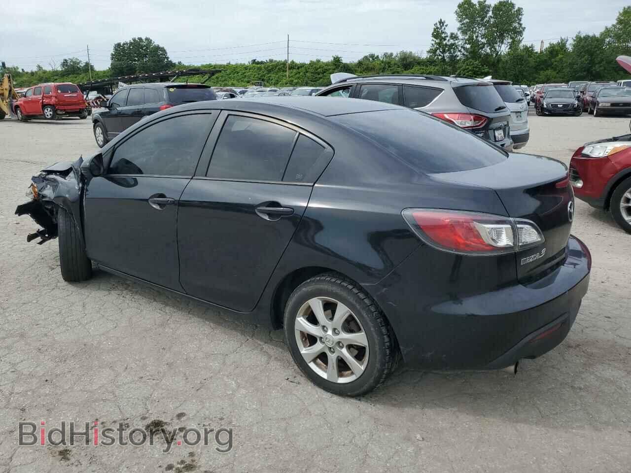 2011 MAZDA 3 - VIN: JM1BL1VF2B1404062 - Photo 2