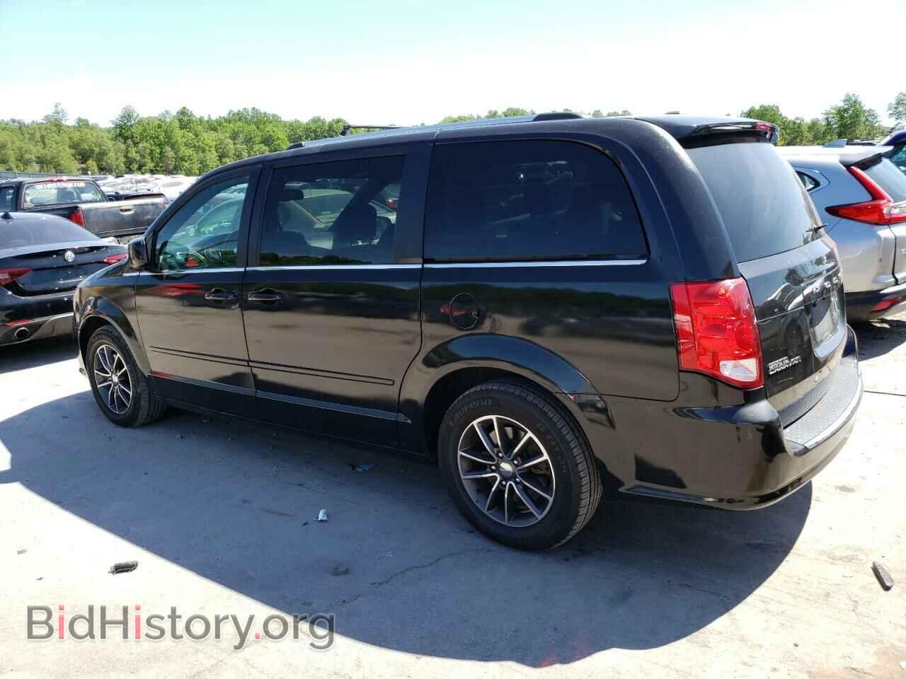 2017 DODGE CARAVAN - VIN: 2C4RDGCG8HR858556 - Photo 2