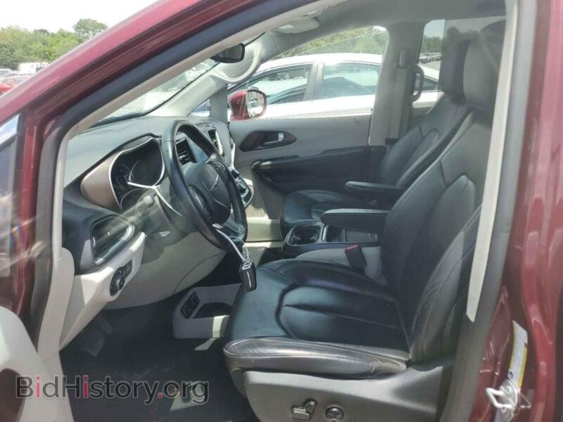 2017 Chrysler PACIFICA (VIN 2C4RC1BG5HR571032) — photo 7 of 13