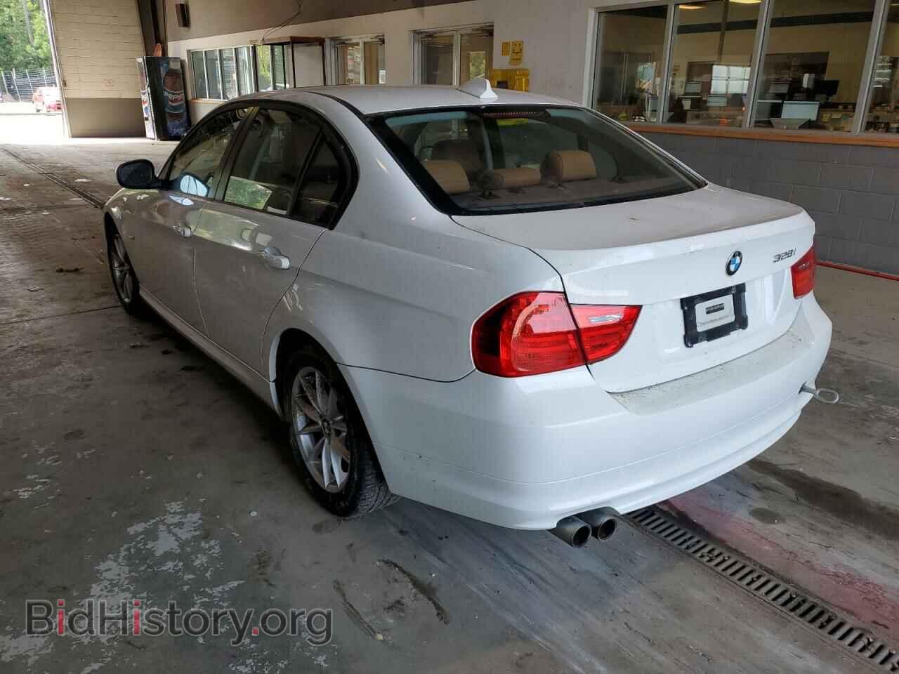 2010 BMW 3 SERIES - VIN: WBAPH7G58ANM50403 - Фото 3
