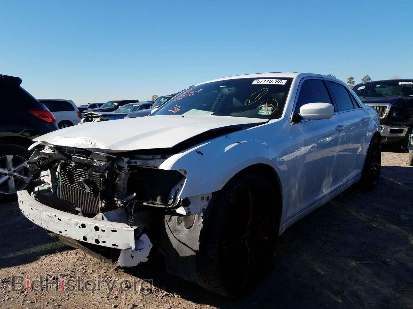 2014 CHRYSLER 300 - VIN: 2C3CCAAG0EH382382 - Фото 2