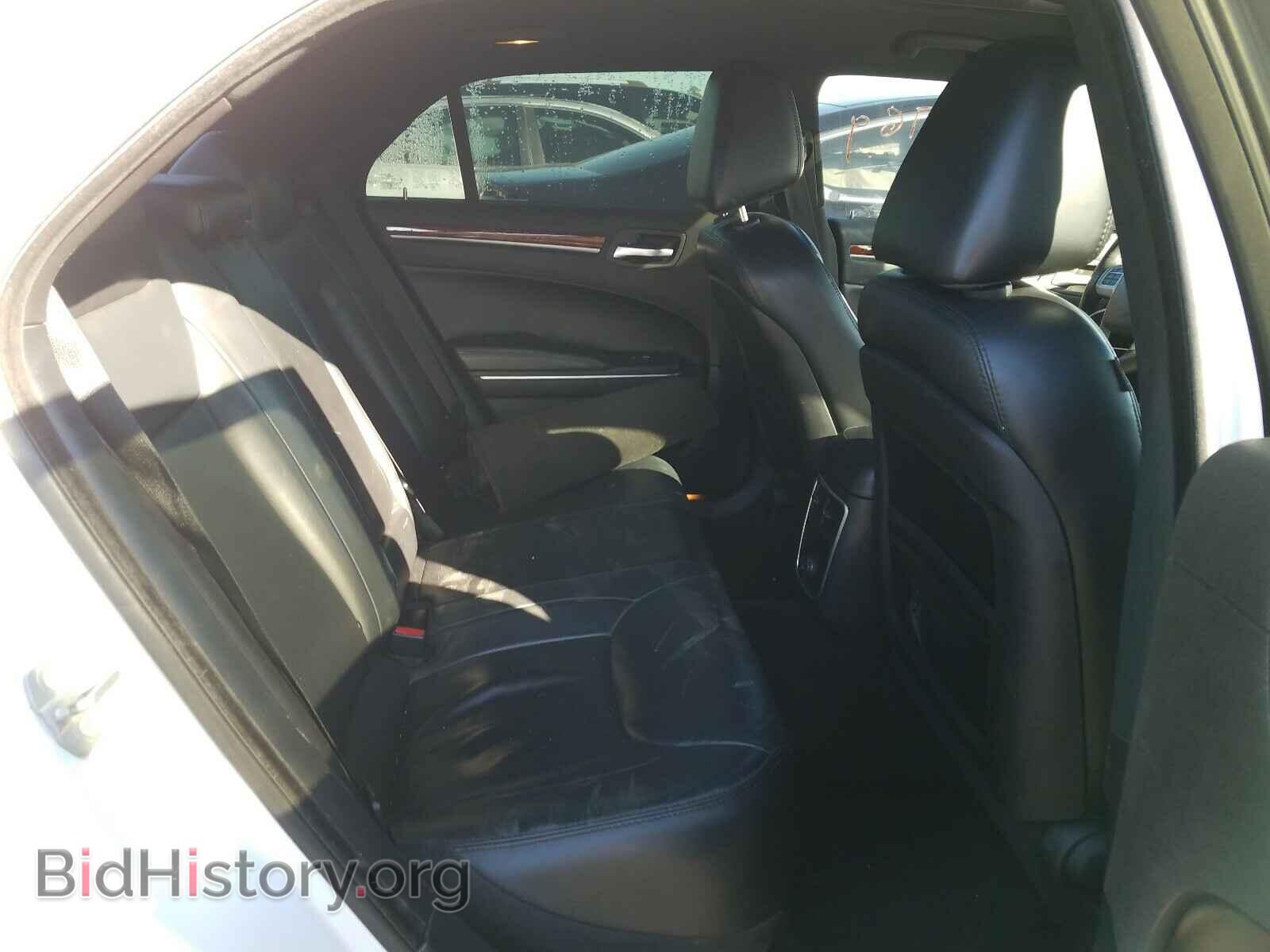 2014 CHRYSLER 300 - VIN: 2C3CCAAG0EH382382 - Фото 6