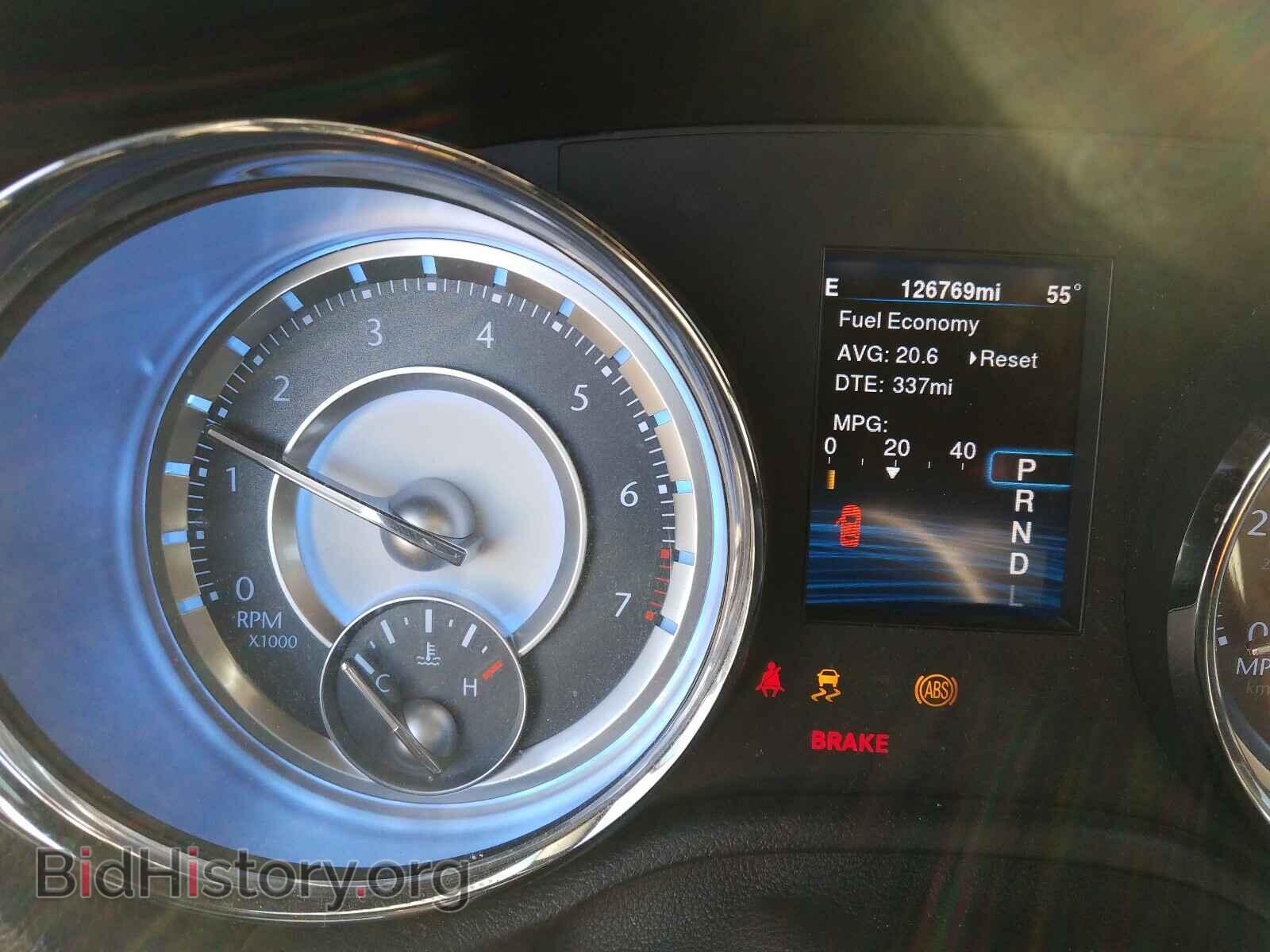 2014 CHRYSLER 300 - VIN: 2C3CCAAG0EH382382 - Фото 8