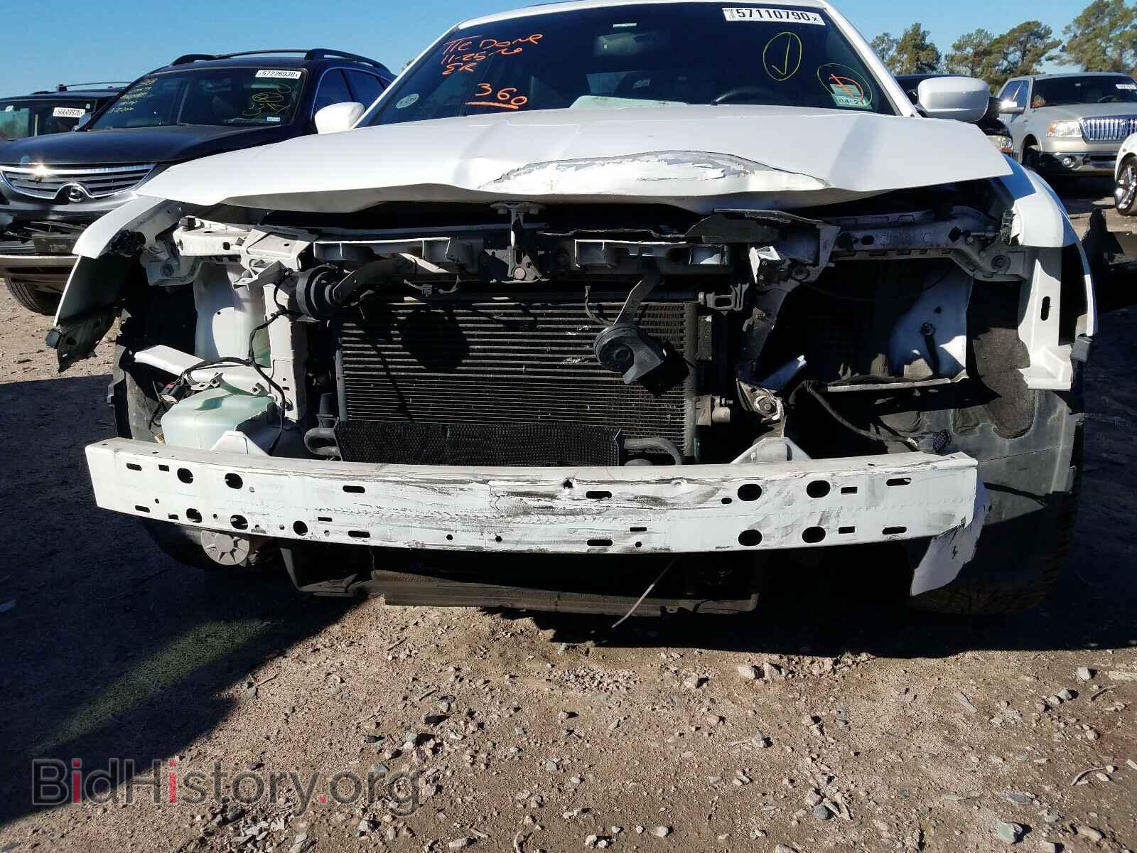 2014 CHRYSLER 300 - VIN: 2C3CCAAG0EH382382 - Фото 9