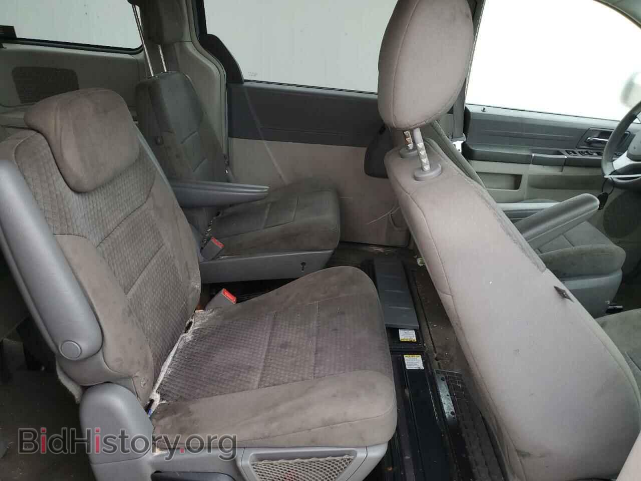 2009 CHRYSLER MINIVAN - VIN: 2A8HR44E49R552845 - Фото 6