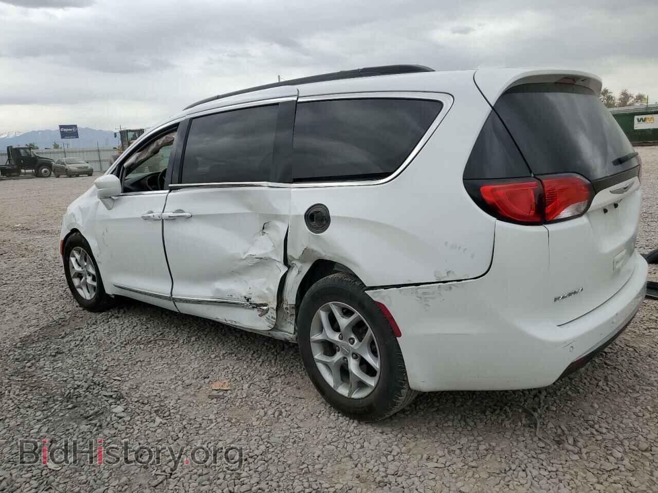 2017 CHRYSLER PACIFICA - VIN: 2C4RC1BG4HR785140 - Фото 2
