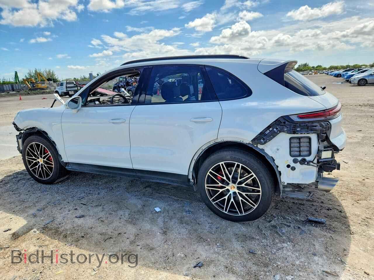 2024 PORSCHE CAYENNE - VIN: WP1AL2AYXRDA33796 - Photo 2