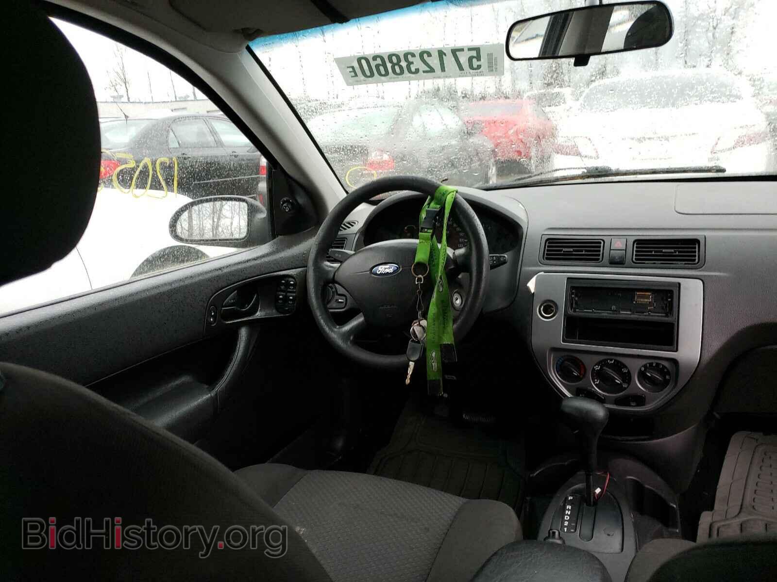 2006 FORD FOCUS - VIN: 1FAFP37N16W242901 - Фото 9