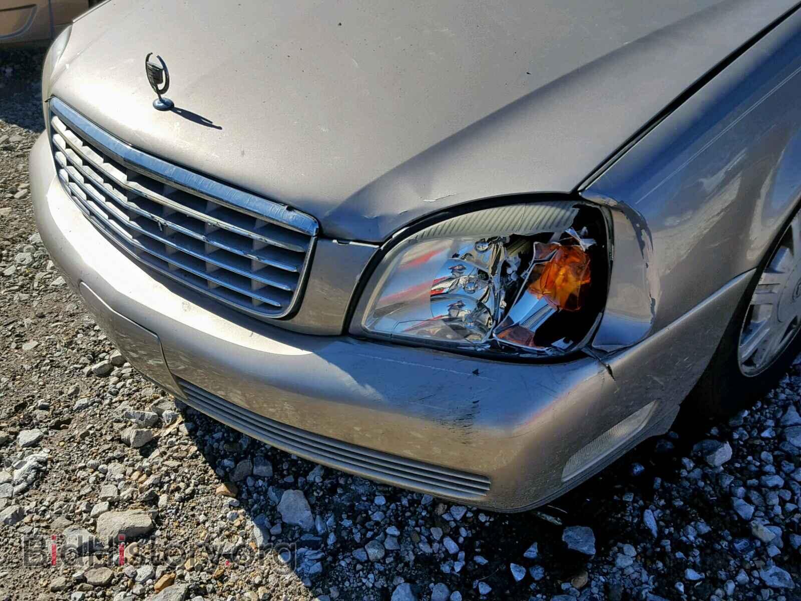 2004 CADILLAC DEVILLE - VIN: 1G6KD54Y04U188773 - Photo 9