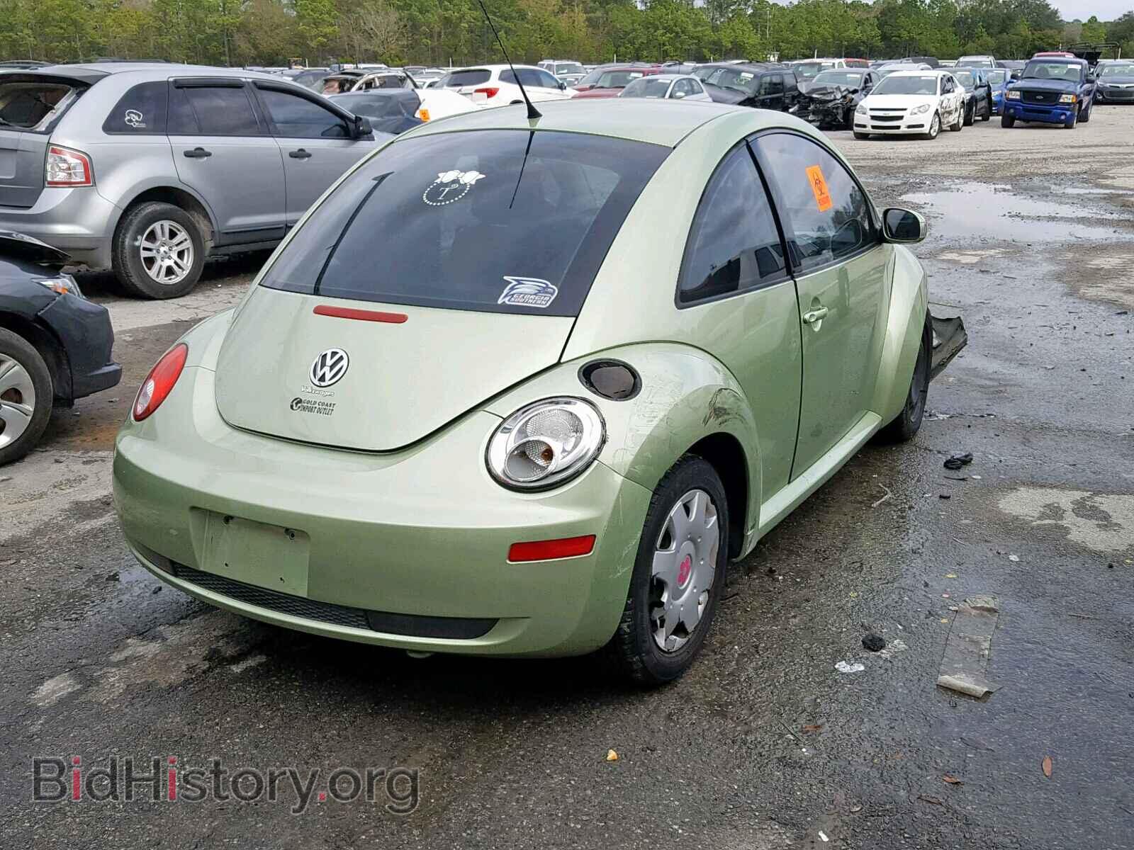 2010 VOLKSWAGEN BEETLE - VIN: 3VWPW3AG1AM007724 - Фото 4
