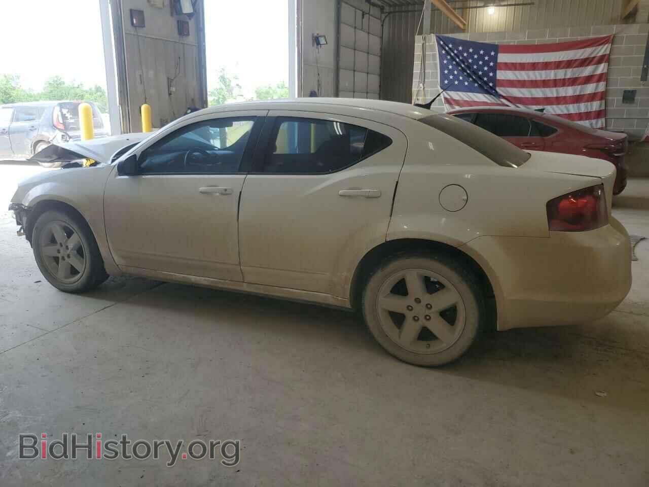 2011 DODGE AVENGER - VIN: 1B3BD4FB9BN556117 - Фото 2