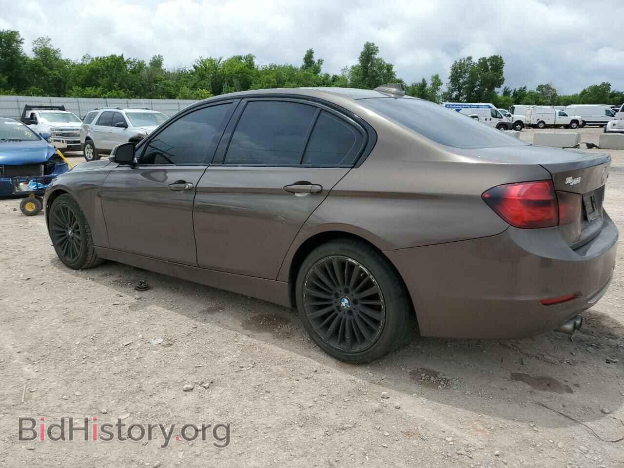 2013 BMW 3 SERIES - VIN: WBA3A5C57DF355634 - Фото 2
