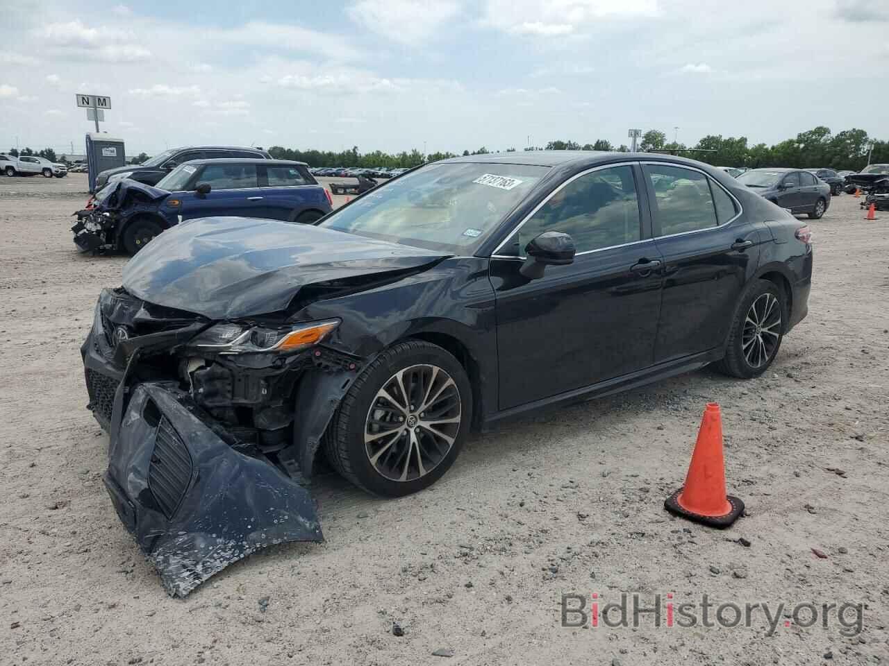 Photo JTNB11HK9J3033432 - TOYOTA CAMRY 2018