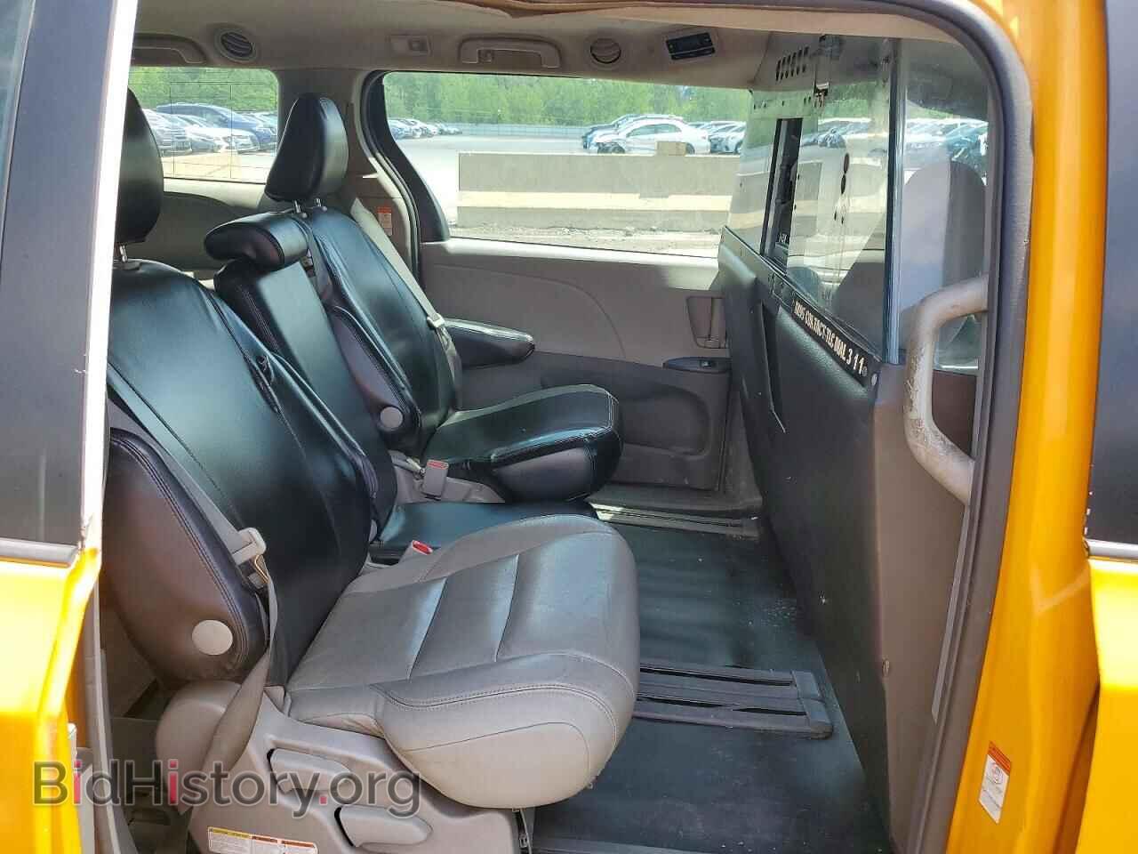 2017 TOYOTA SIENNA - VIN: 5TDZZ3DC5HS841176 - Фото 11