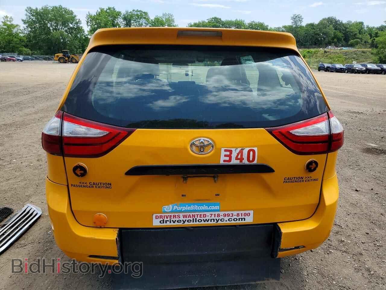 2017 TOYOTA SIENNA - VIN: 5TDZZ3DC2HS845895 - Фото 6