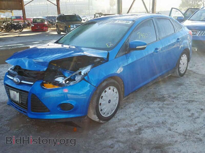 2013 Ford FOCUS (VIN 1FADP3F24DL321637) — фото 2 из 10