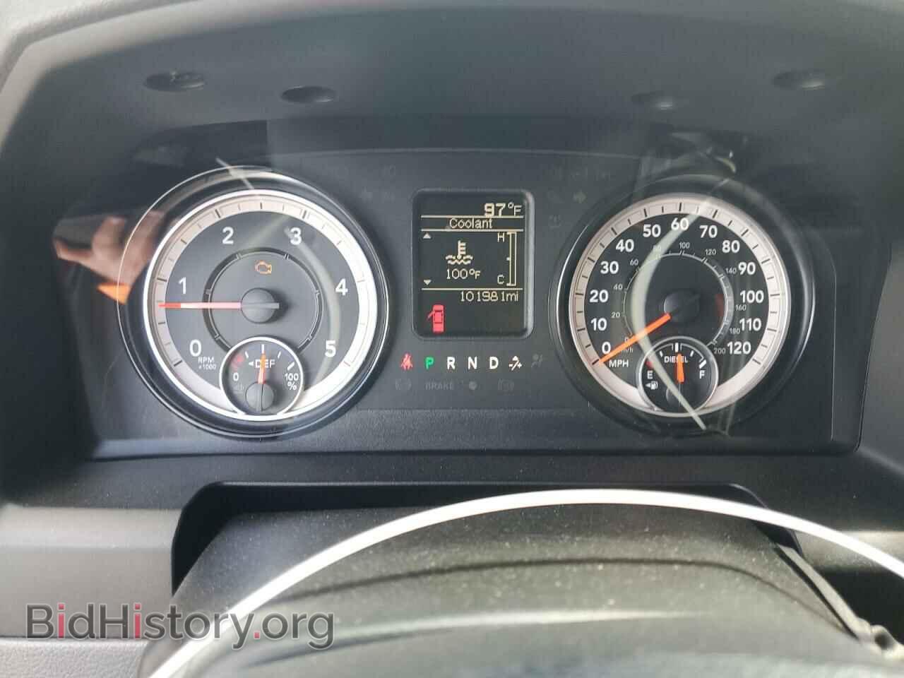 2018 RAM All Models - VIN: 3C6UR5CL3JG209053 - Photo 9