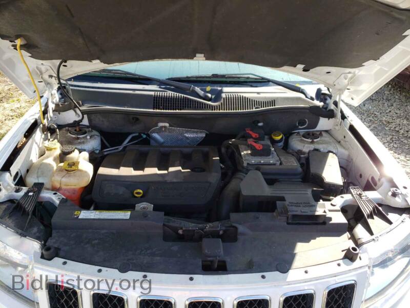 2012 Jeep COMPASS (VIN 1C4NJDBB8CD638552) — photo 7 of 10