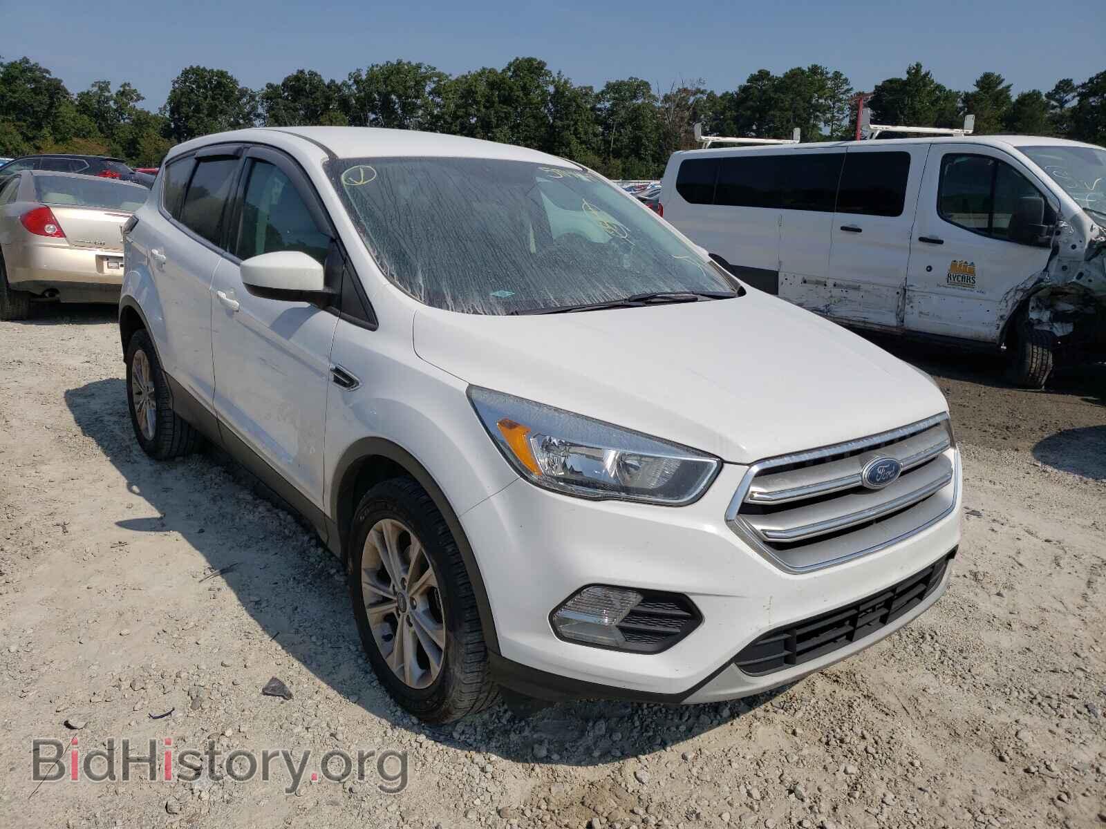 Фотография 1FMCU0GD3HUD67369 - FORD ESCAPE 2017