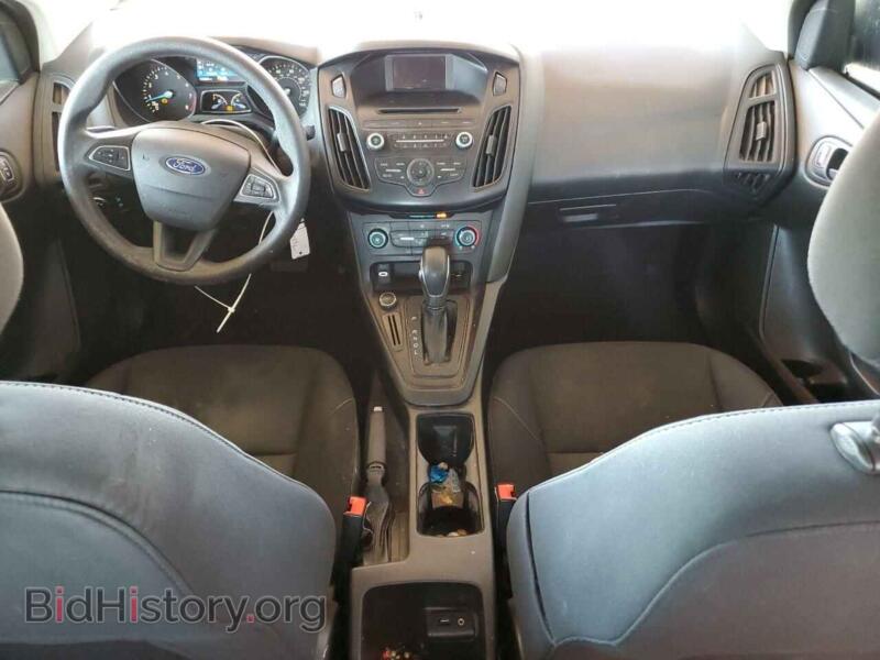 2016 Ford FOCUS (VIN 1FADP3E22GL384080) — photo 8 of 12