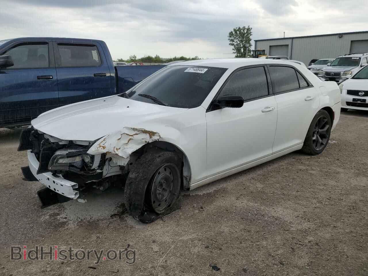 Фотография 2C3CCAAG3KH711071 - CHRYSLER 300 2019