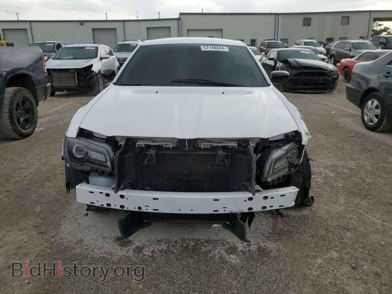 2019 CHRYSLER 300 - VIN: 2C3CCAAG3KH711071 - Фото 5