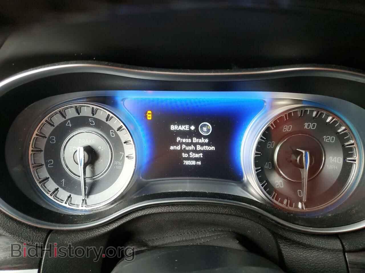 2019 CHRYSLER 300 - VIN: 2C3CCAAG3KH711071 - Фото 9