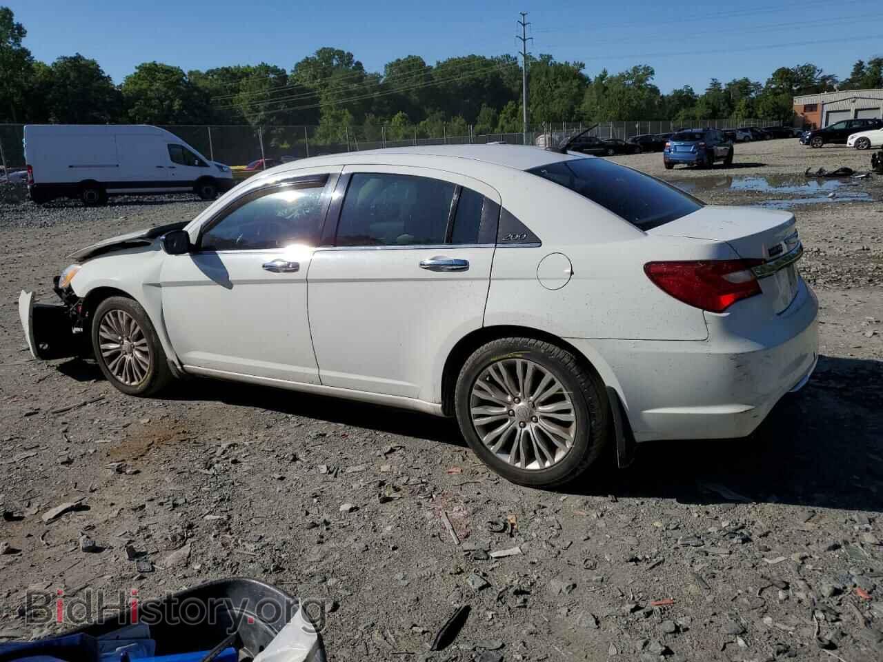 2012 CHRYSLER 200 - VIN: 1C3CCBCG9CN258232 - Фото 2