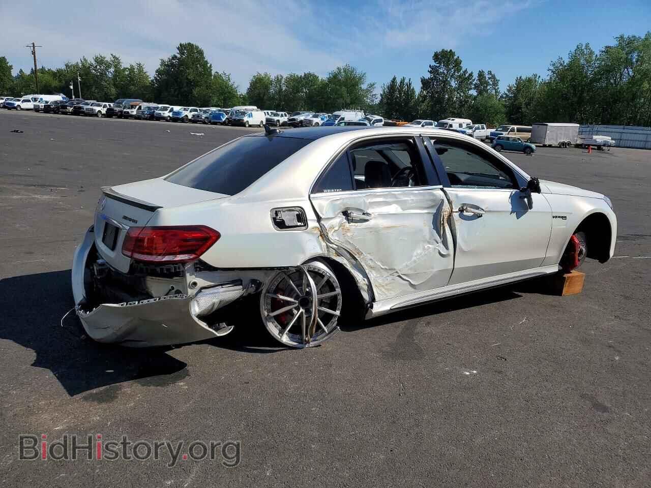 2015 MERCEDES-BENZ E-CLASS - VIN: WDDHF7GB8FB091703 - Фото 3