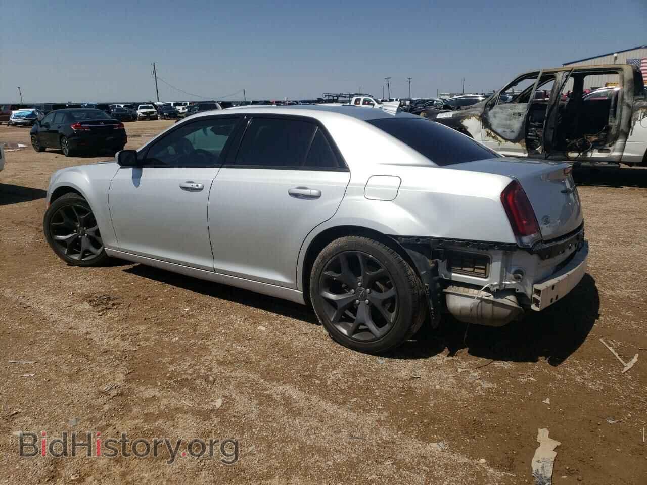 2021 CHRYSLER 300 - VIN: 2C3CCABG6MH545811 - Фото 2