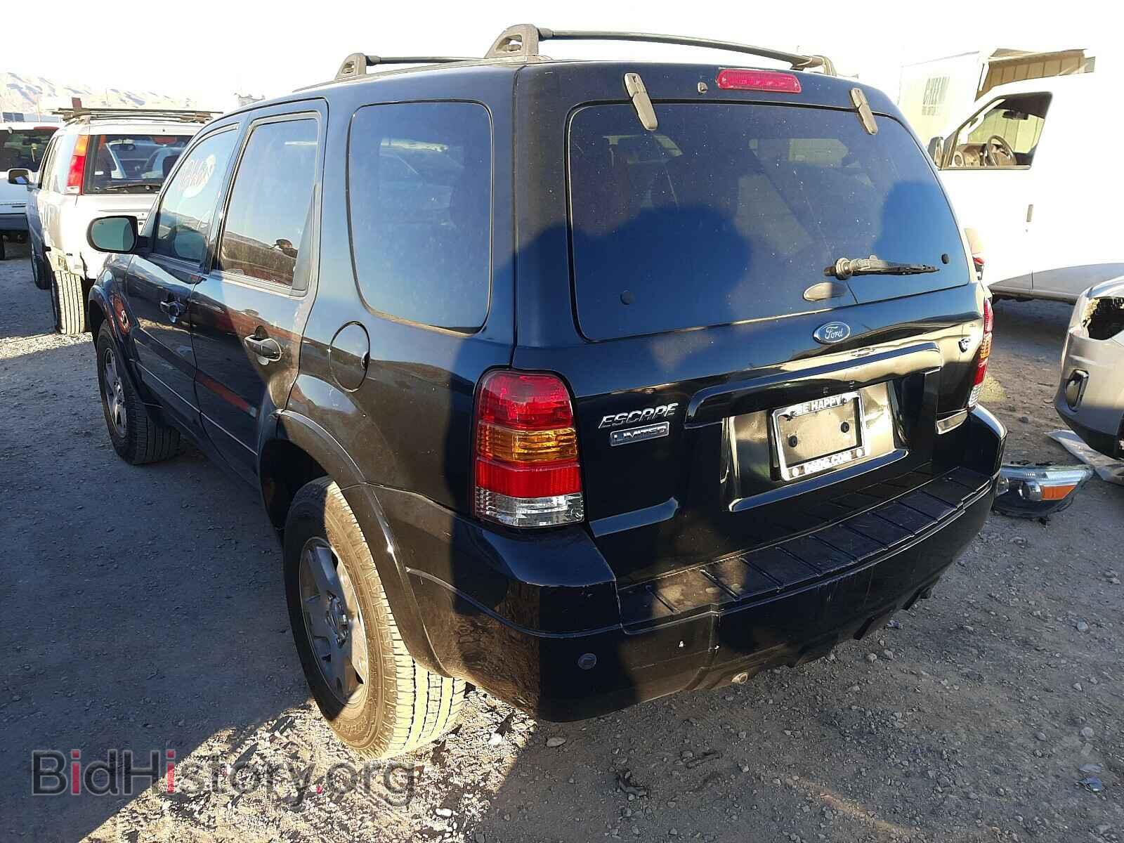 2005 FORD ESCAPE - VIN: 1FMCU94115KB69332 - Фото 3