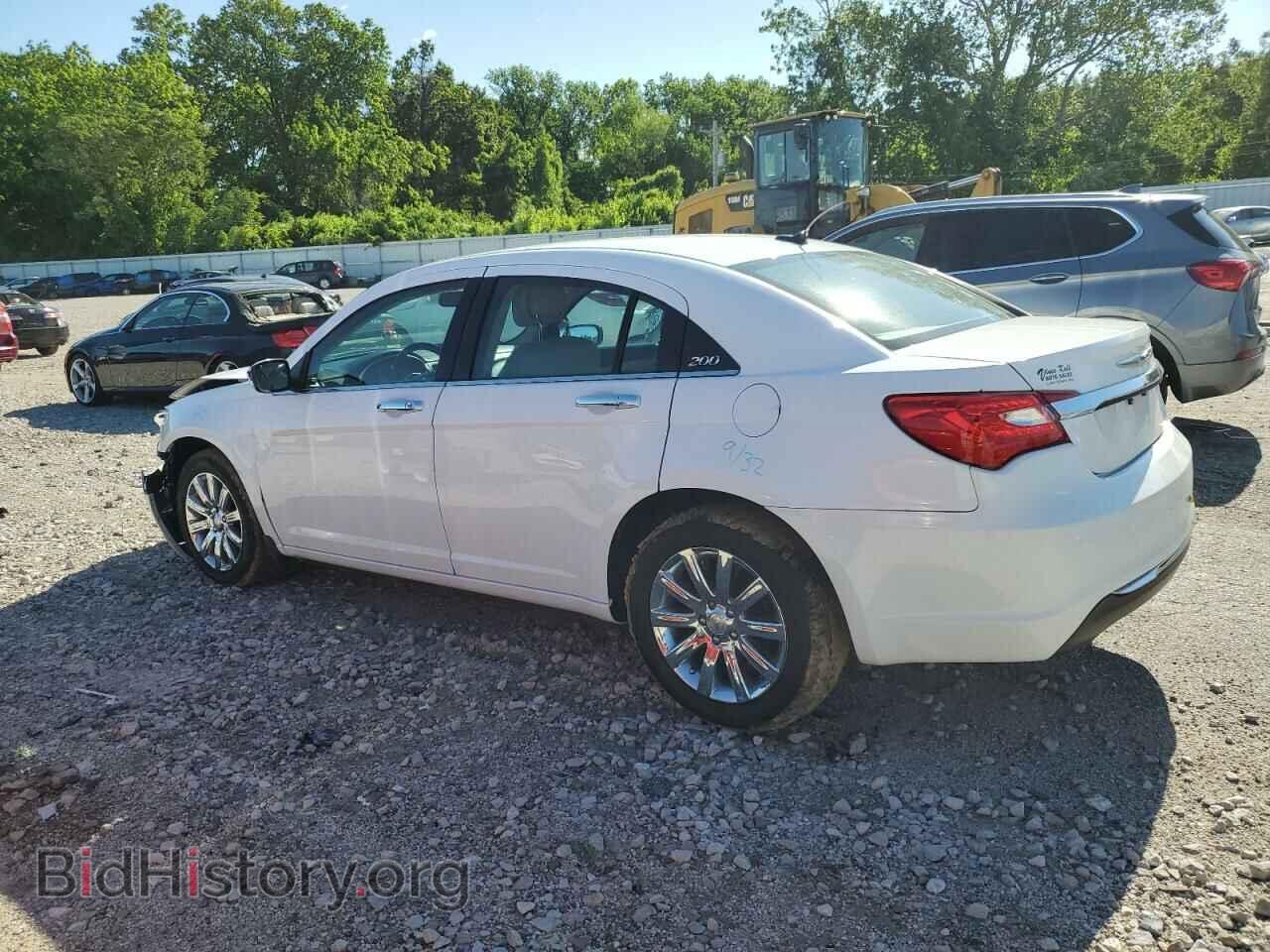 2013 CHRYSLER 200 - VIN: 1C3CCBCG2DN516592 - Фото 2
