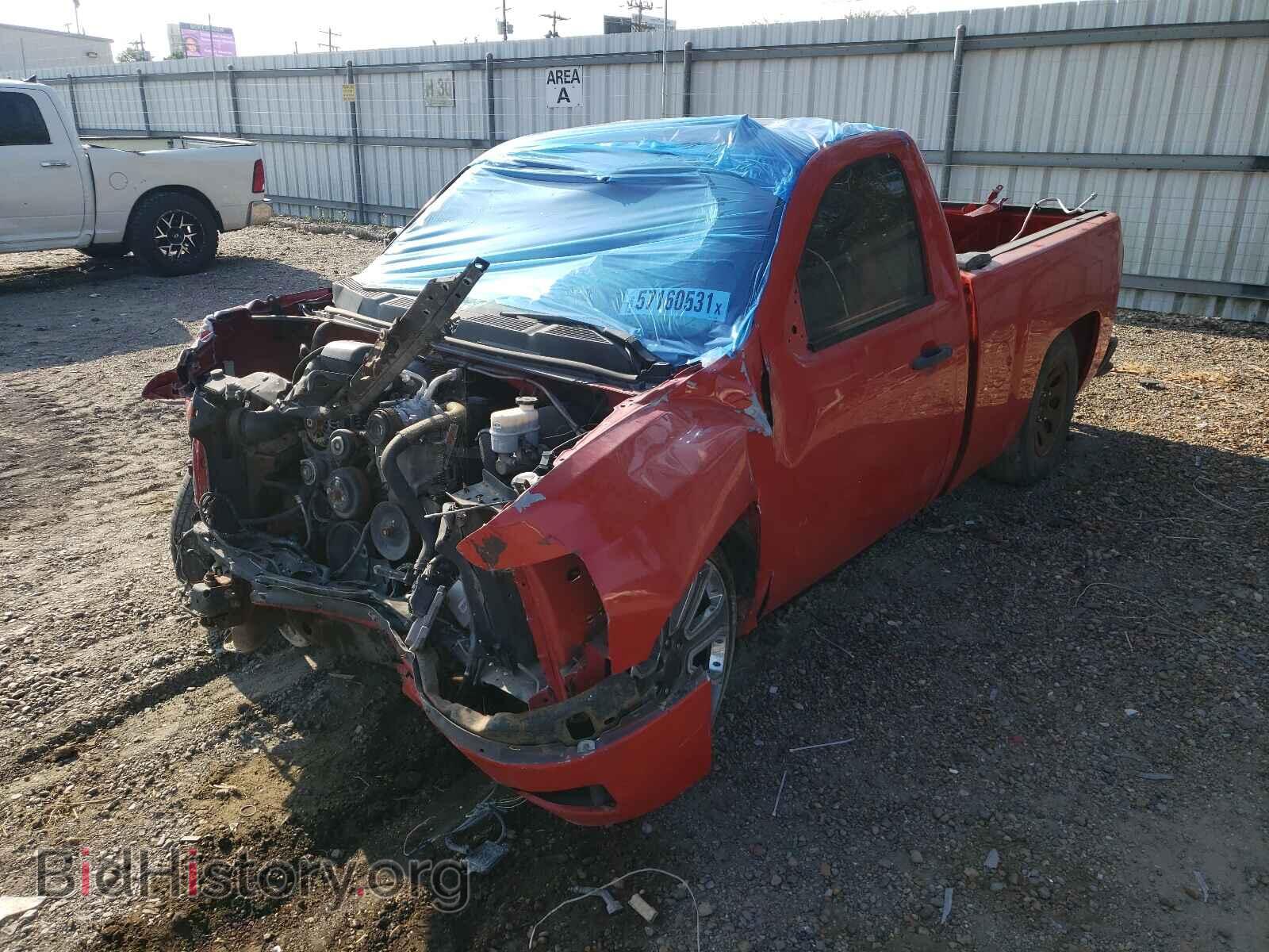 2010 CHEVROLET SILVERADO - VIN: 1GCPCPEX8AZ142937 - Фото 2