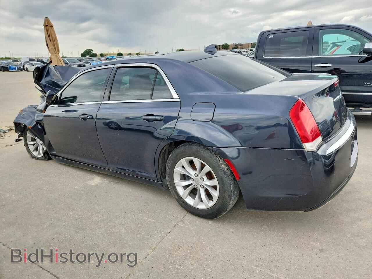 2016 CHRYSLER 300 - VIN: 2C3CCAAG8GH141981 - Фото 2
