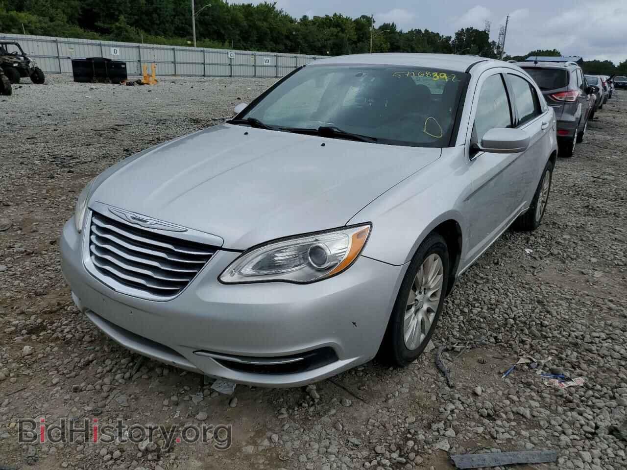 2011 CHRYSLER 200 - VIN: 1C3BC4FG8BN592401 - Фото 2