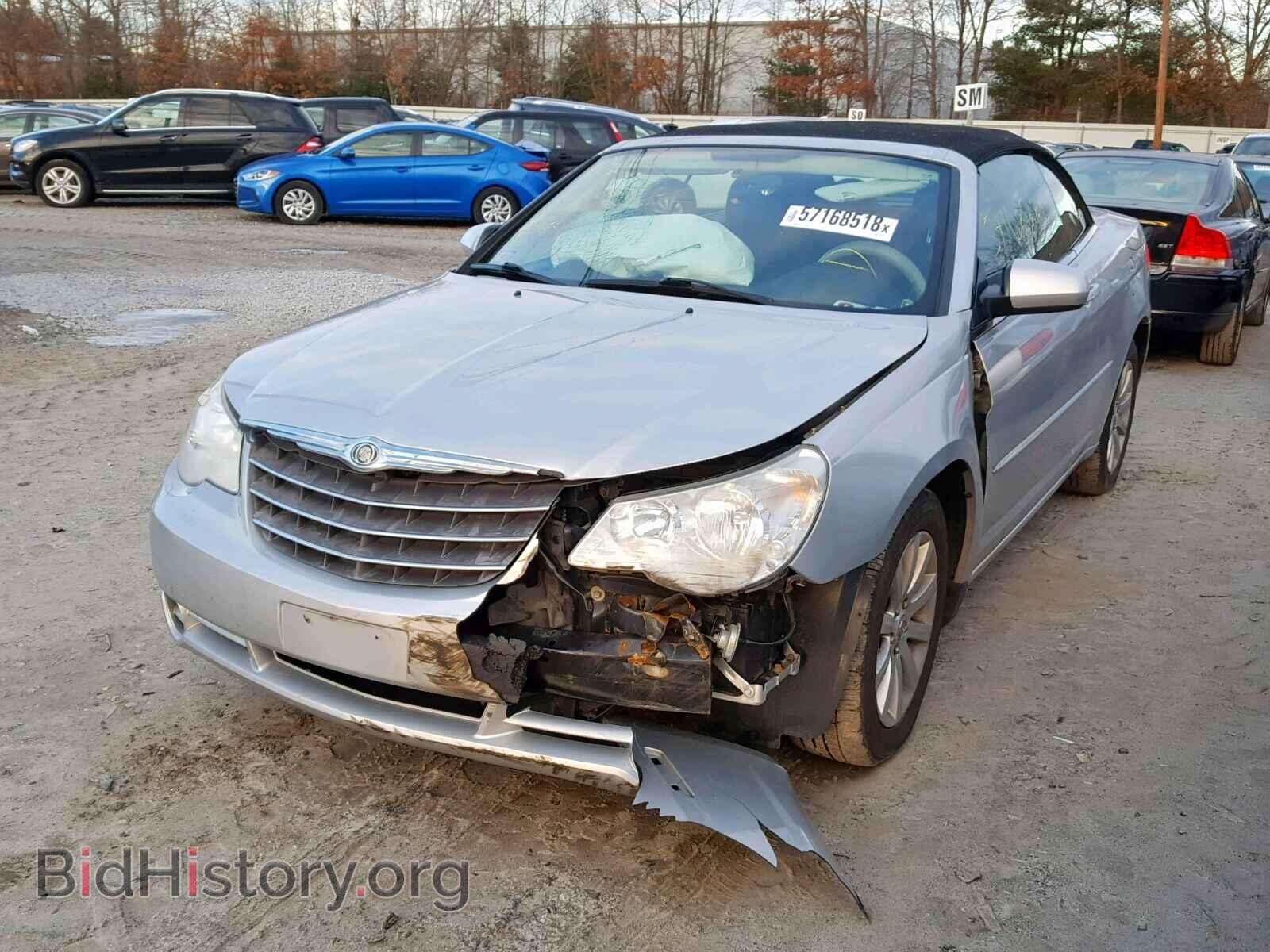 2010 CHRYSLER SEBRING - VIN: 1C3BC5EDXAN165877 - Фото 2