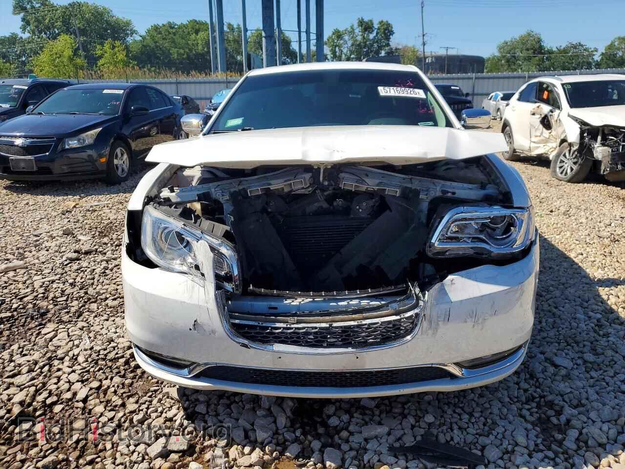 2020 CHRYSLER 300 - VIN: 2C3CCAKG1LH142012 - Photo 5
