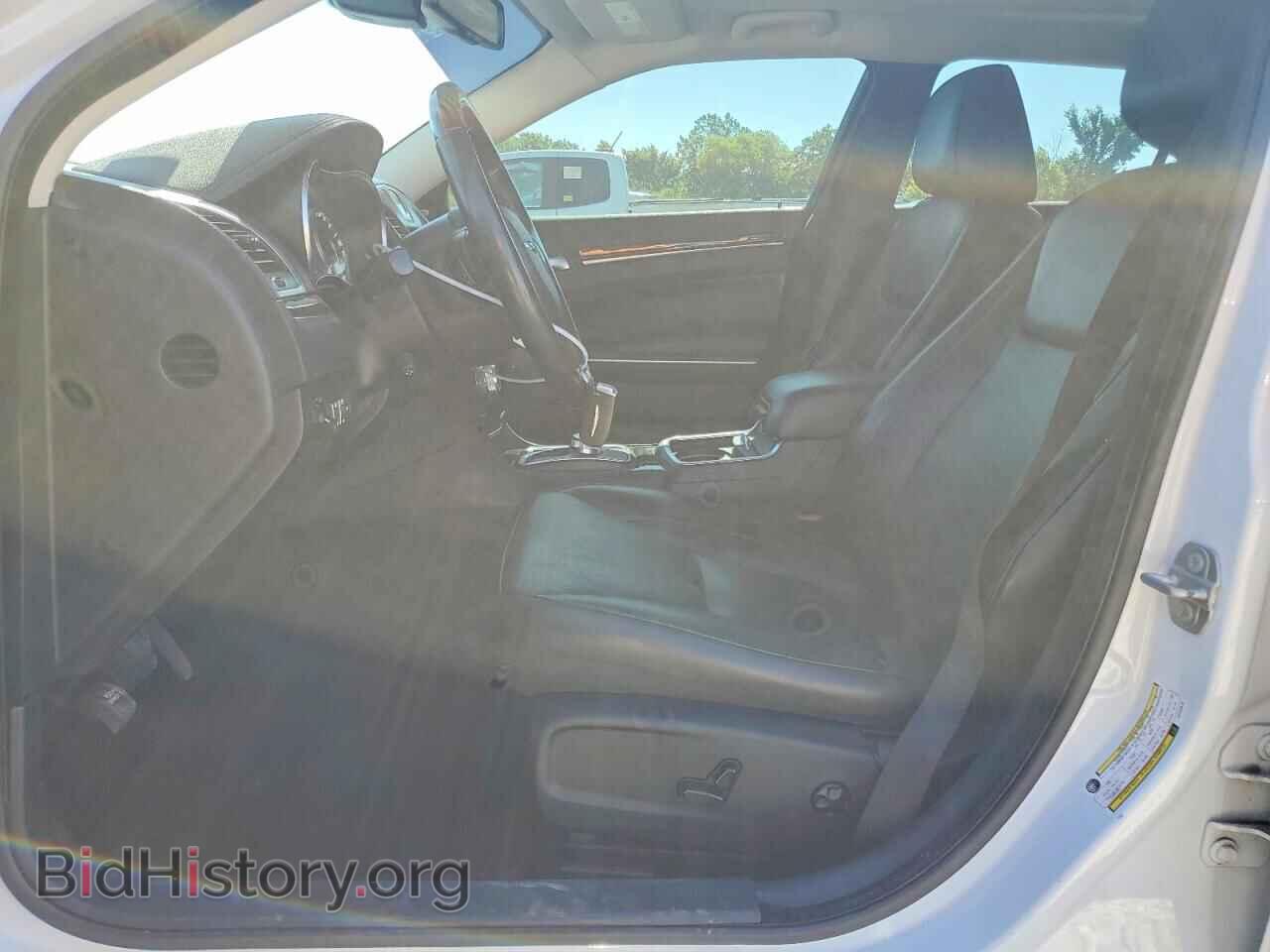 2020 CHRYSLER 300 - VIN: 2C3CCAKG1LH142012 - Photo 7
