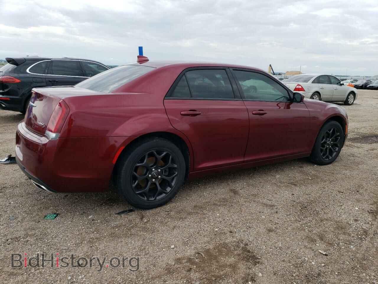 2019 CHRYSLER 300 - VIN: 2C3CCAGG1KH569357 - Фото 3