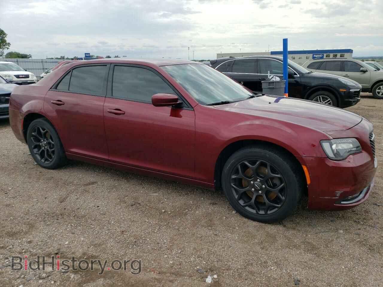 2019 CHRYSLER 300 - VIN: 2C3CCAGG1KH569357 - Фото 4