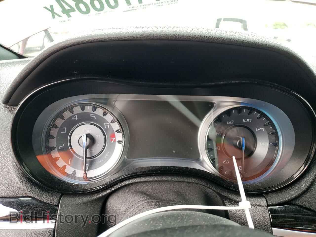2019 CHRYSLER 300 - VIN: 2C3CCAGG1KH569357 - Фото 9