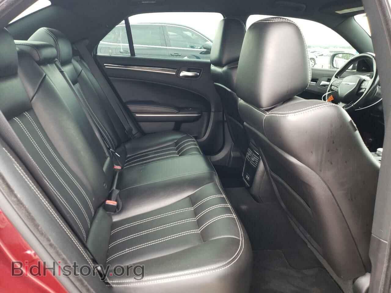 2019 CHRYSLER 300 - VIN: 2C3CCAGG1KH569357 - Фото 10